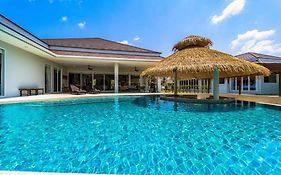 Luxury 7 Bedroom Pool Villa Wl67